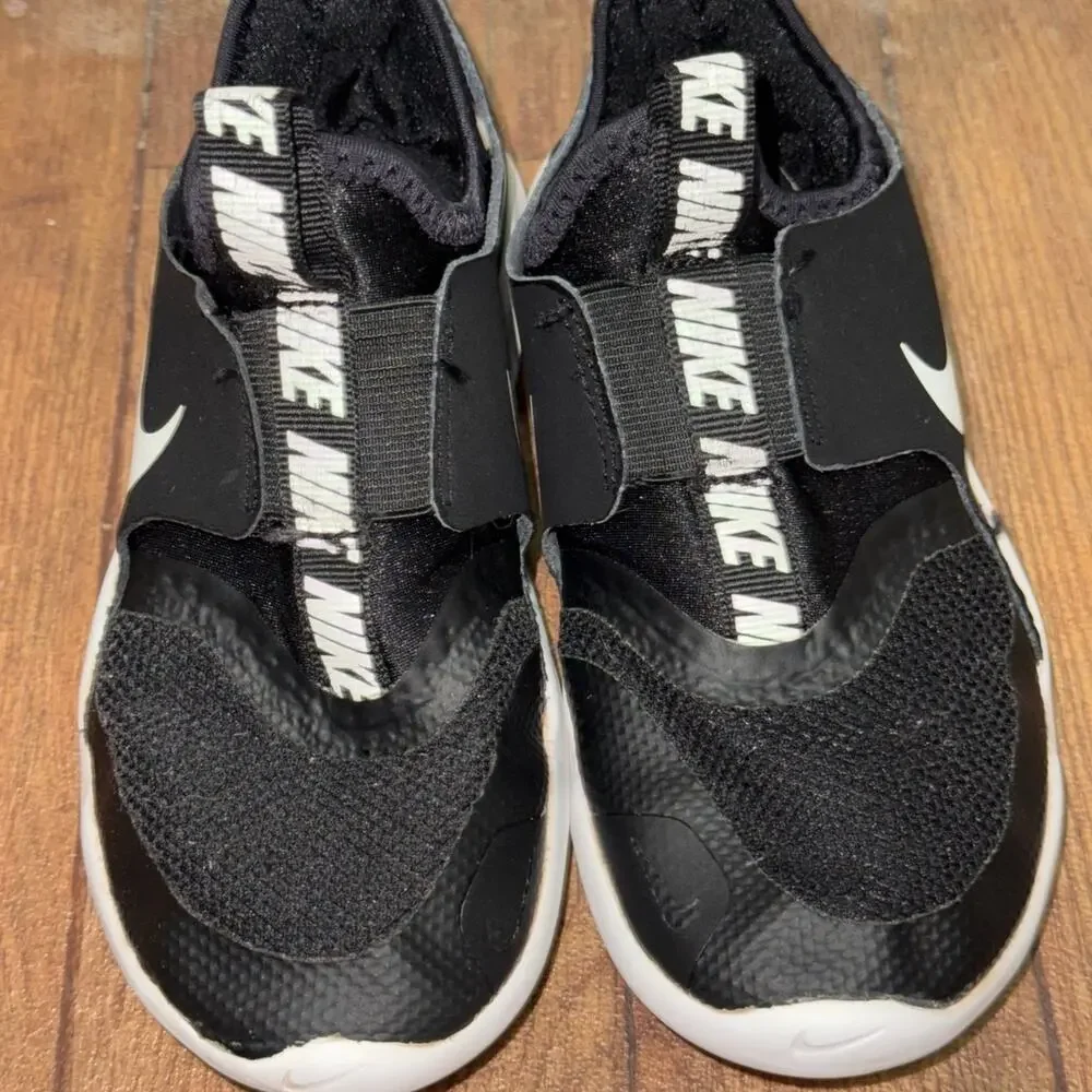 Nike Flex Runner sz 3.5 Slip-On Running Shoes Kids Athletic Sneakers